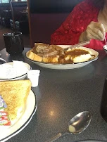 Roast Beef Dinner with Mashed Potatoes